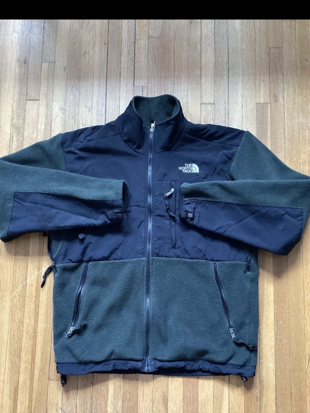 The North Face Men's Small Solid Green Full-Zip Sweater,100% Polyester,Staining